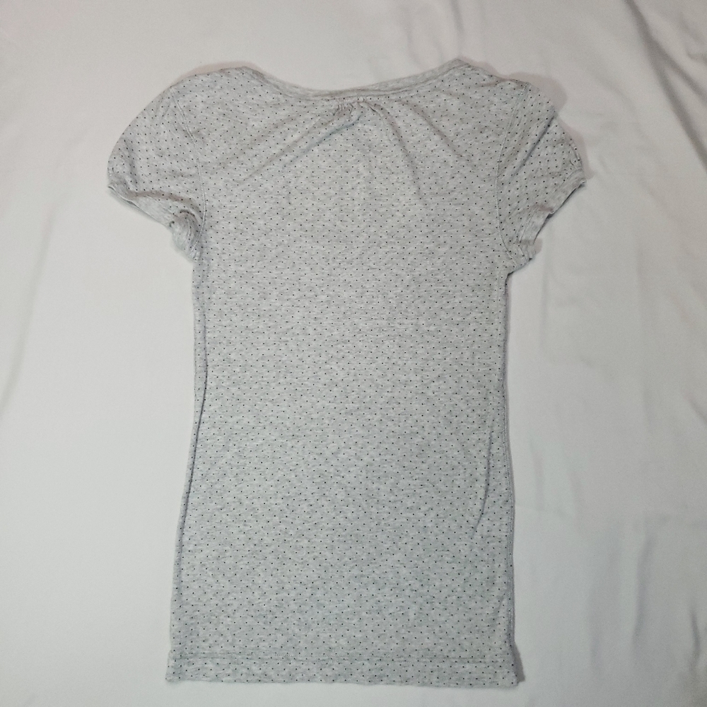 American Eagle Outfitters Gray Cap Sleeve Fitted Tee - Picture 2 of 4